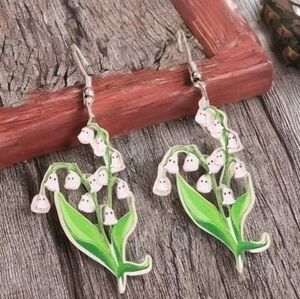 MODCLOTH ACRYLIC LILLY OF THE VALLEY WITH GHOSTS!